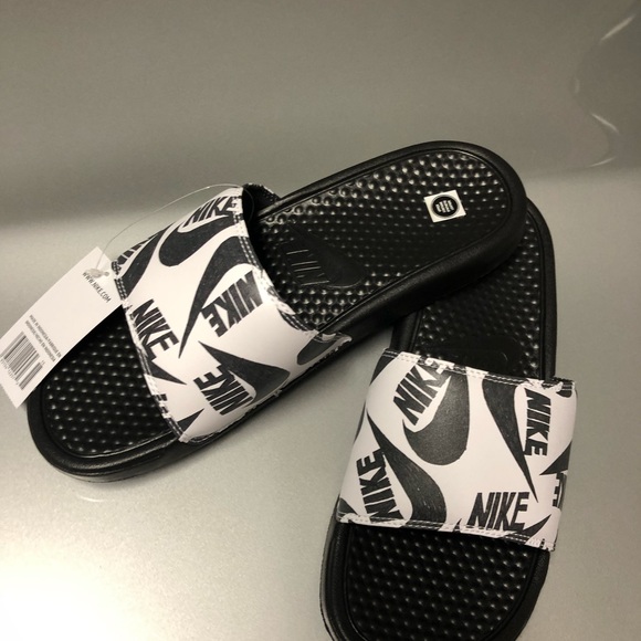 Nike Men’s Slide - Picture 2 of 3